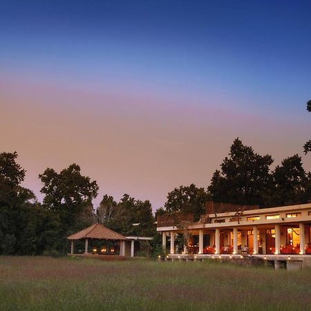 Mahua Kothi Bandhavgarh - A Taj Safari Lodge Tala  Bagian luar foto