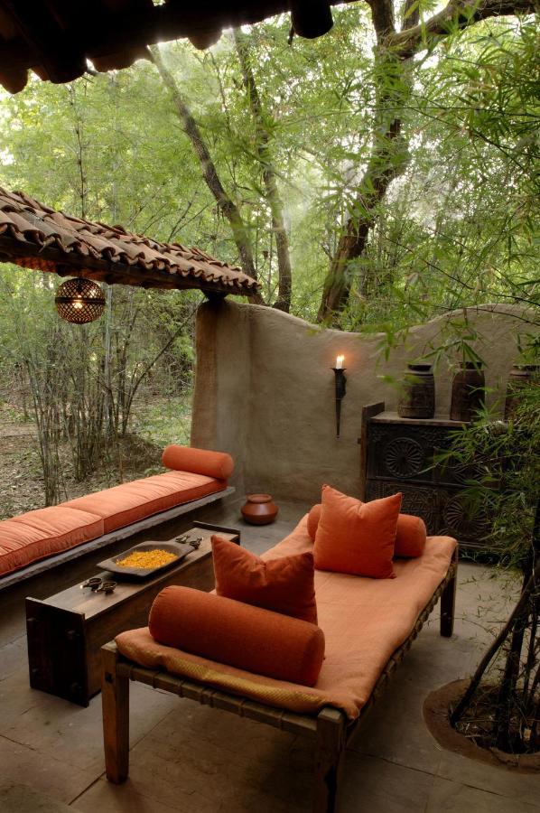 Mahua Kothi Bandhavgarh - A Taj Safari Lodge Tala  Bagian luar foto