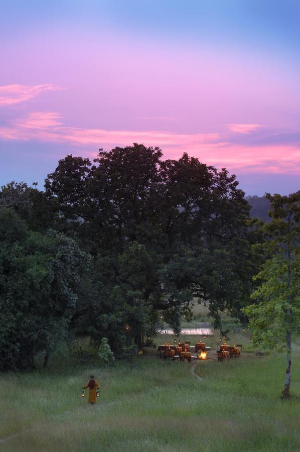 Mahua Kothi Bandhavgarh - A Taj Safari Lodge Tala  Bagian luar foto