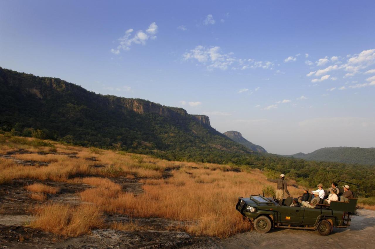 Mahua Kothi Bandhavgarh - A Taj Safari Lodge Tala  Bagian luar foto